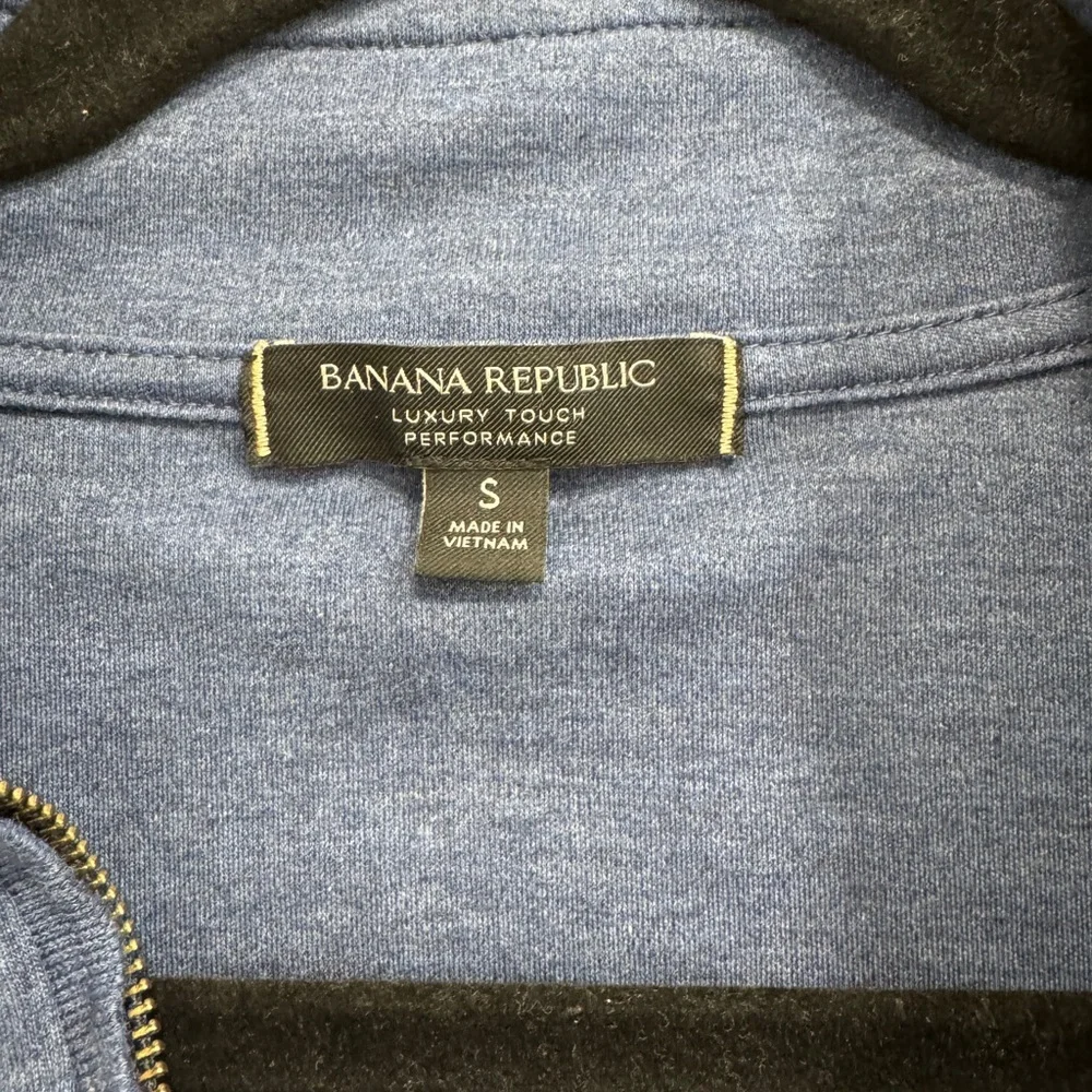 Banana Republic lightweight quarter